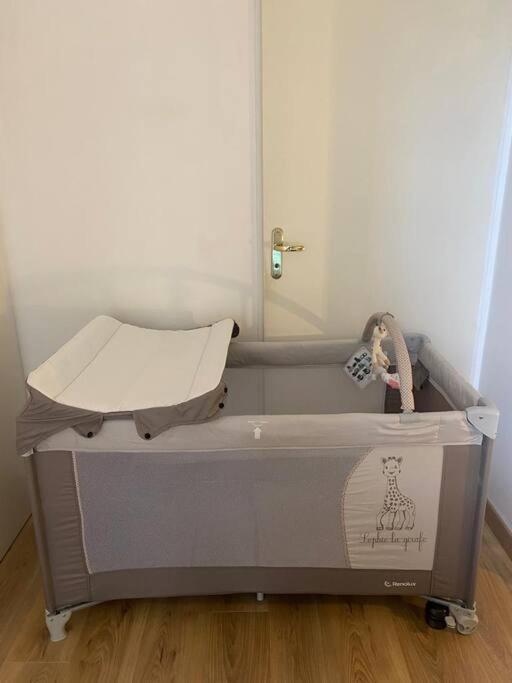 L'Olivier Centre Ville Parking Disneyland 4 Personnes Et 1 Bebe Bailly-Romainvilliers Ngoại thất bức ảnh